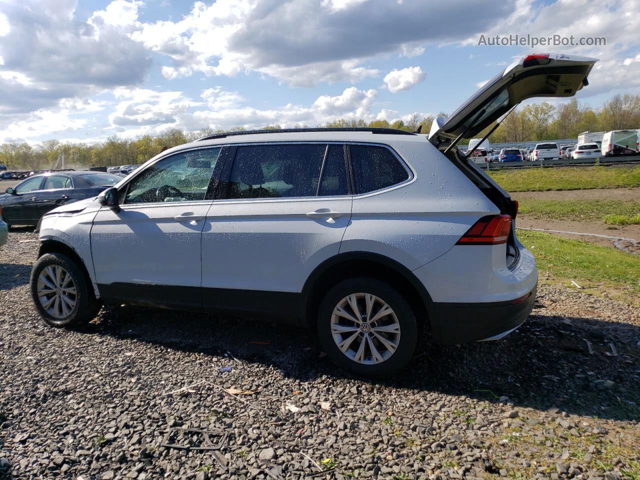 2019 Volkswagen Tiguan Se White vin: 3VV2B7AX2KM020081