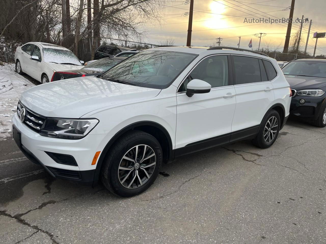 2019 Volkswagen Tiguan Se Белый vin: 3VV2B7AX3KM009414