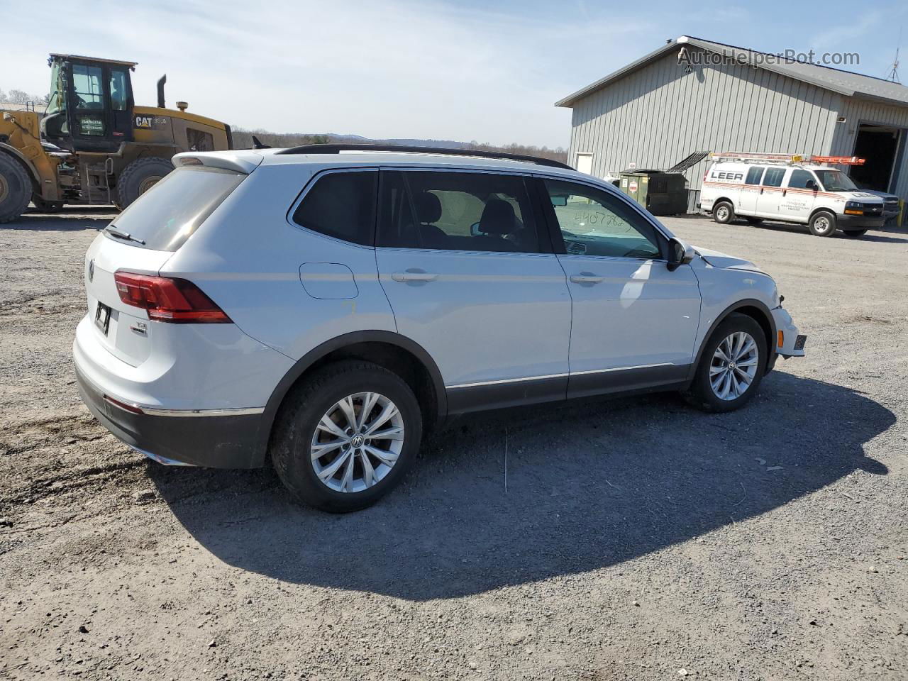 2018 Volkswagen Tiguan Se White vin: 3VV2B7AX4JM013339