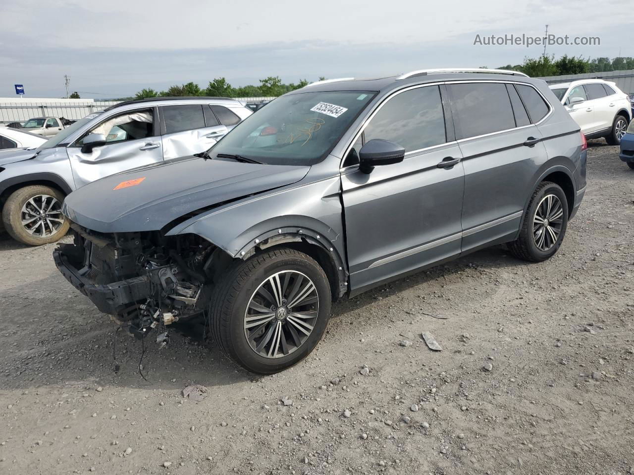 2018 Volkswagen Tiguan Se Gray vin: 3VV2B7AX4JM061715