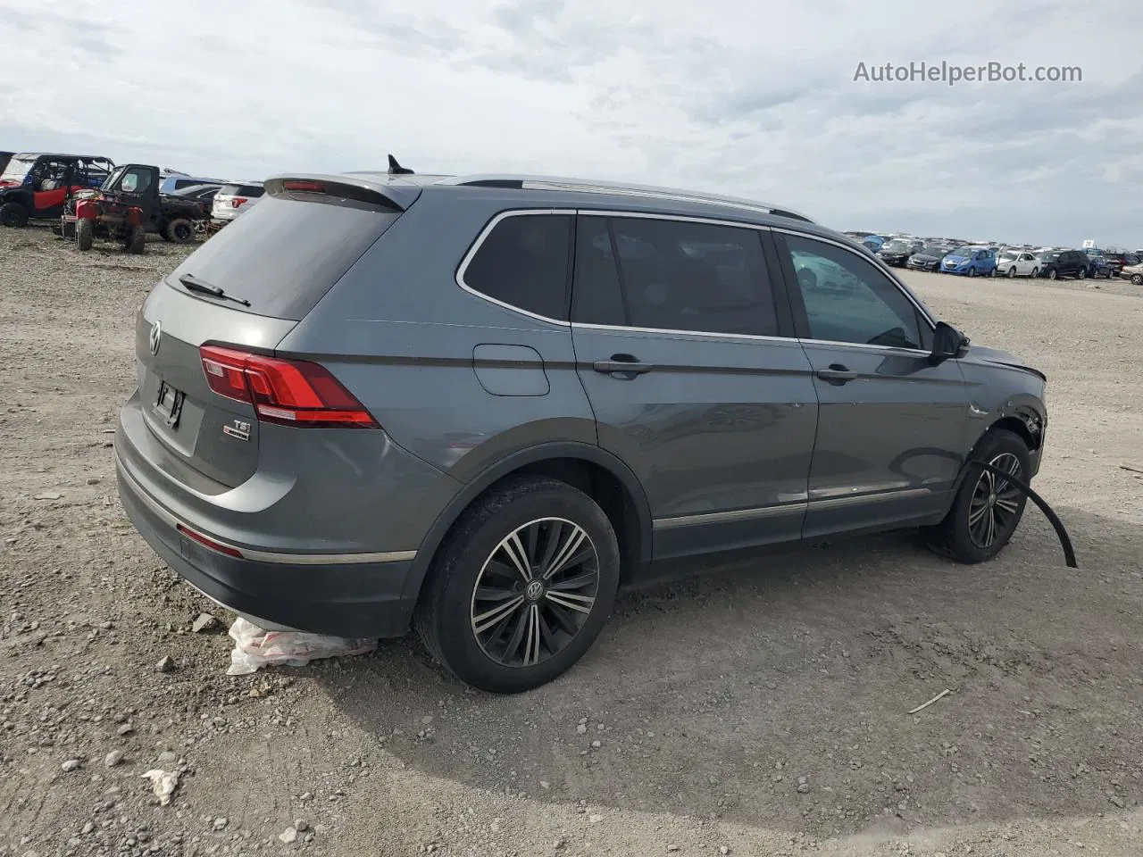 2018 Volkswagen Tiguan Se Gray vin: 3VV2B7AX4JM061715