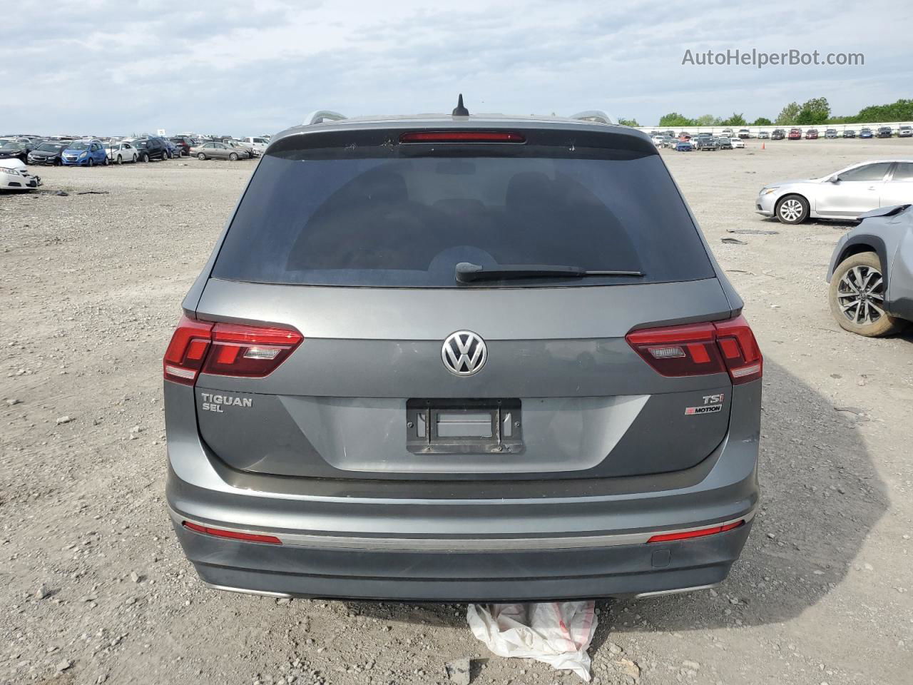 2018 Volkswagen Tiguan Se Gray vin: 3VV2B7AX4JM061715