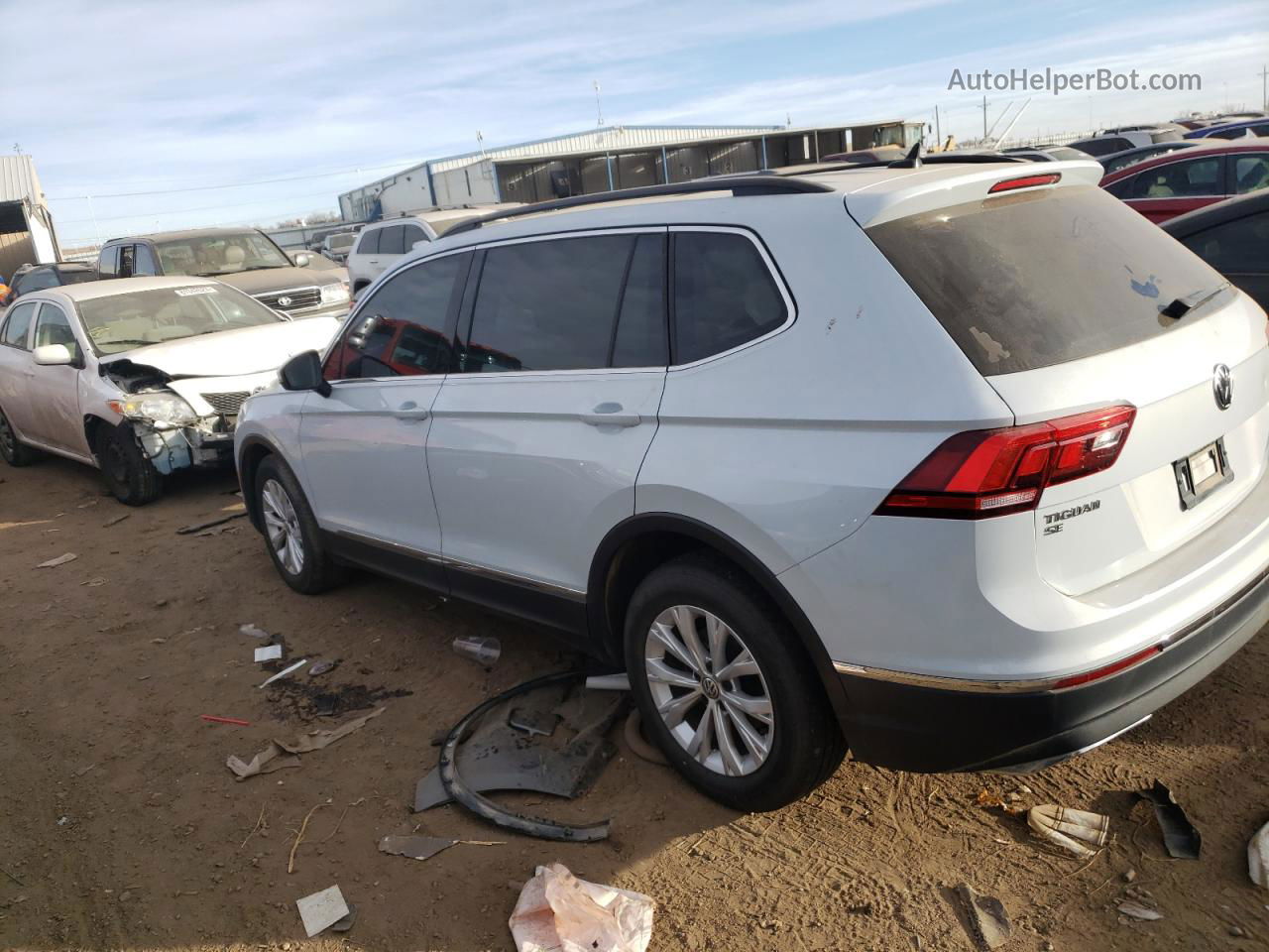 2018 Volkswagen Tiguan Se Белый vin: 3VV2B7AX4JM182762