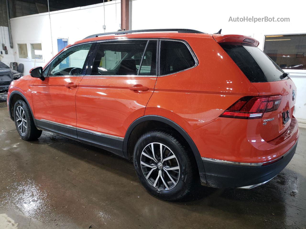 2018 Volkswagen Tiguan Se Orange vin: 3VV2B7AX4JM218417