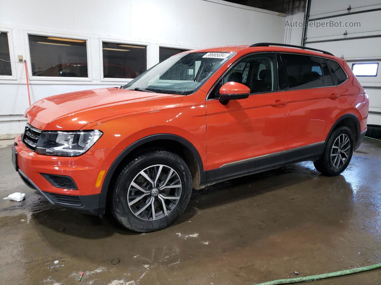 2018 Volkswagen Tiguan Se Orange vin: 3VV2B7AX4JM218417