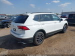 2021 Volkswagen Tiguan 2.0t Se/2.0t Se R-line Black/2.0t Sel White vin: 3VV2B7AX4MM141391