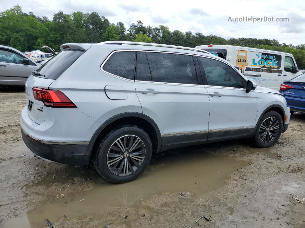 2018 Volkswagen Tiguan Se White vin: 3VV2B7AX5JM036757