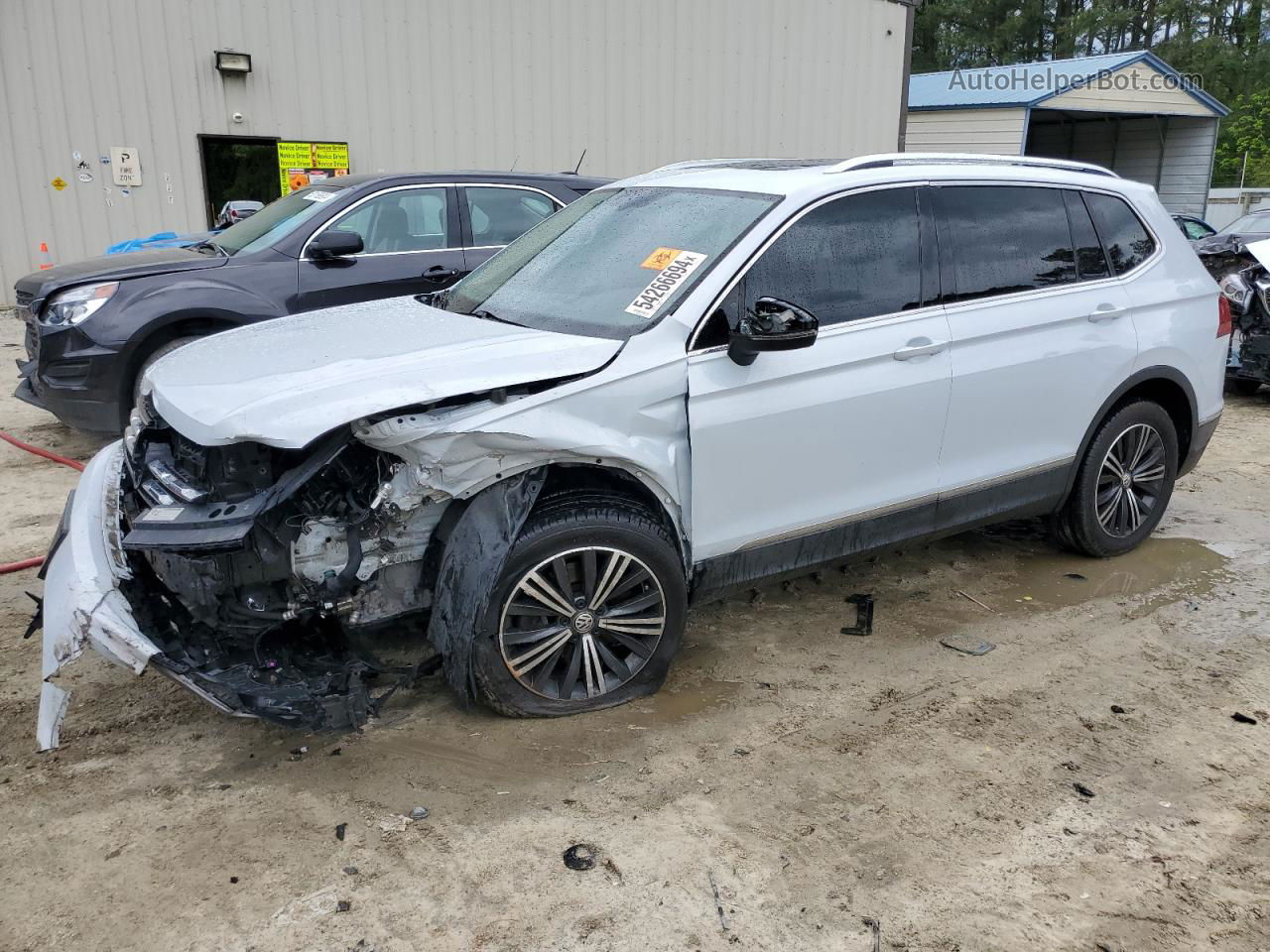 2018 Volkswagen Tiguan Se White vin: 3VV2B7AX5JM036757