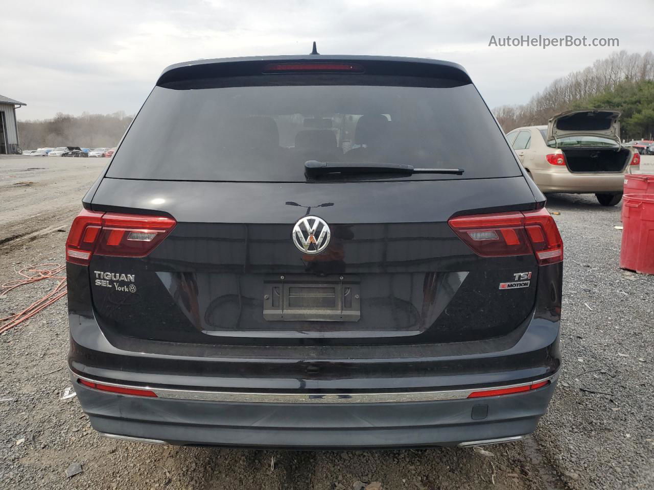 2018 Volkswagen Tiguan Se Black vin: 3VV2B7AX5JM041960