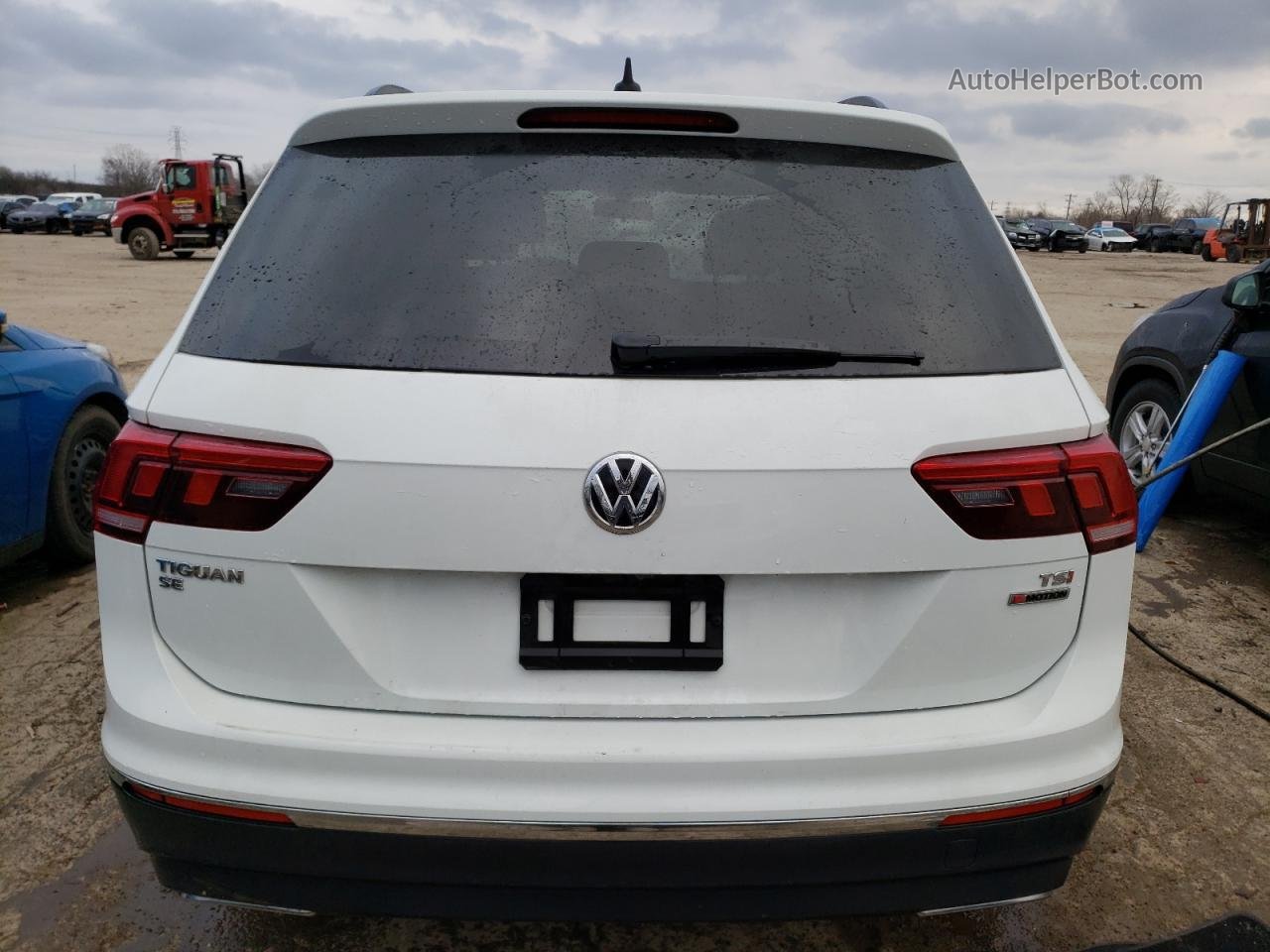 2018 Volkswagen Tiguan Se White vin: 3VV2B7AX5JM059133