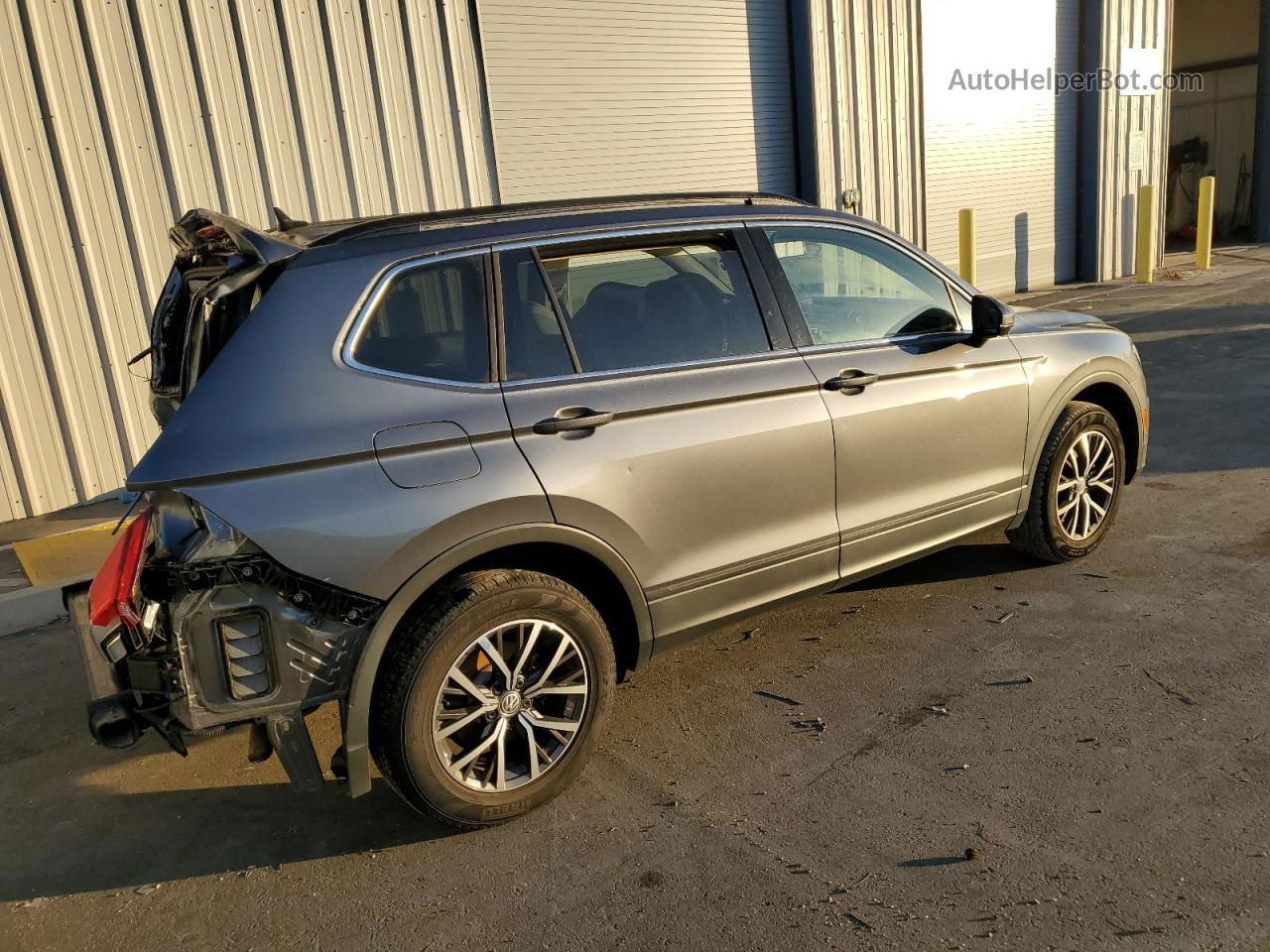 2019 Volkswagen Tiguan Se Gray vin: 3VV2B7AX5KM140036