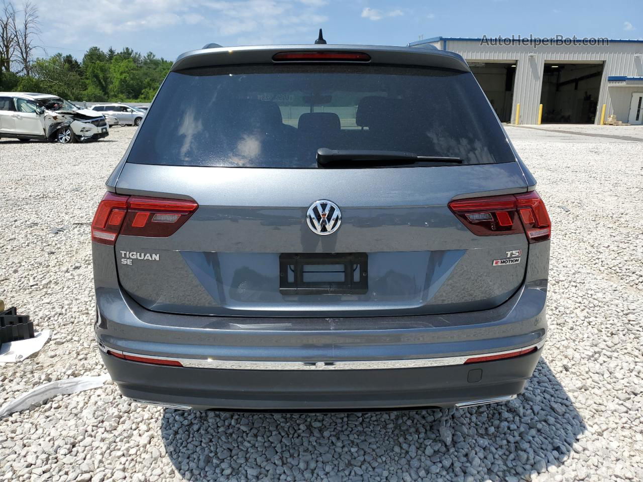 2018 Volkswagen Tiguan Se Gray vin: 3VV2B7AX6JM121106