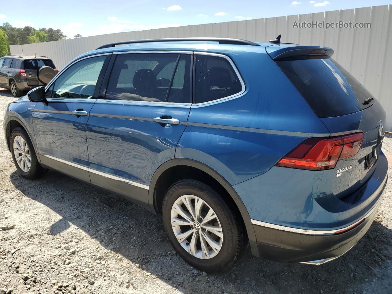 2018 Volkswagen Tiguan Se Синий vin: 3VV2B7AX6JM181841