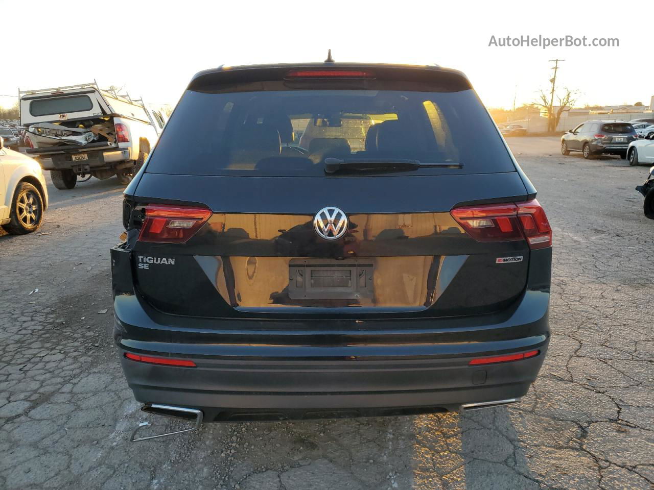 2019 Volkswagen Tiguan Se Black vin: 3VV2B7AX6KM044609