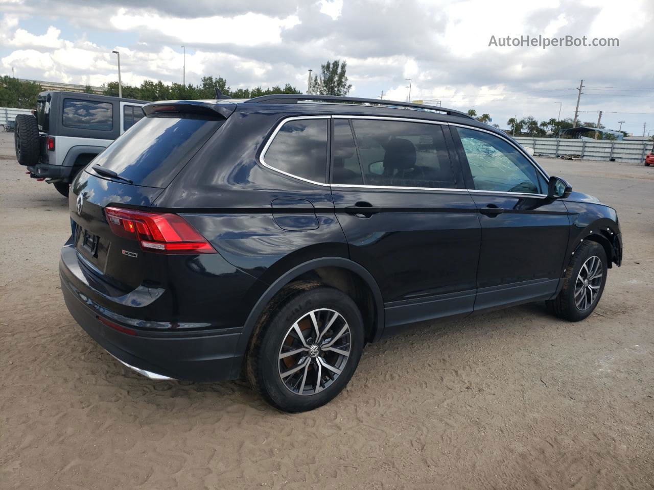 2019 Volkswagen Tiguan Se Черный vin: 3VV2B7AX6KM116697