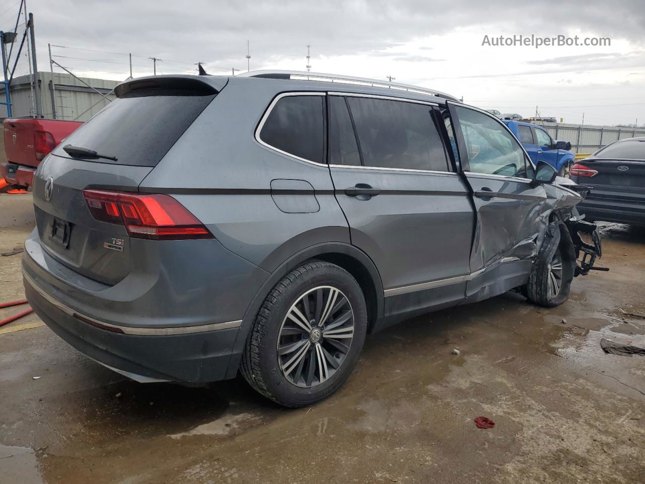 2018 Volkswagen Tiguan Se Gray vin: 3VV2B7AX7JM016025