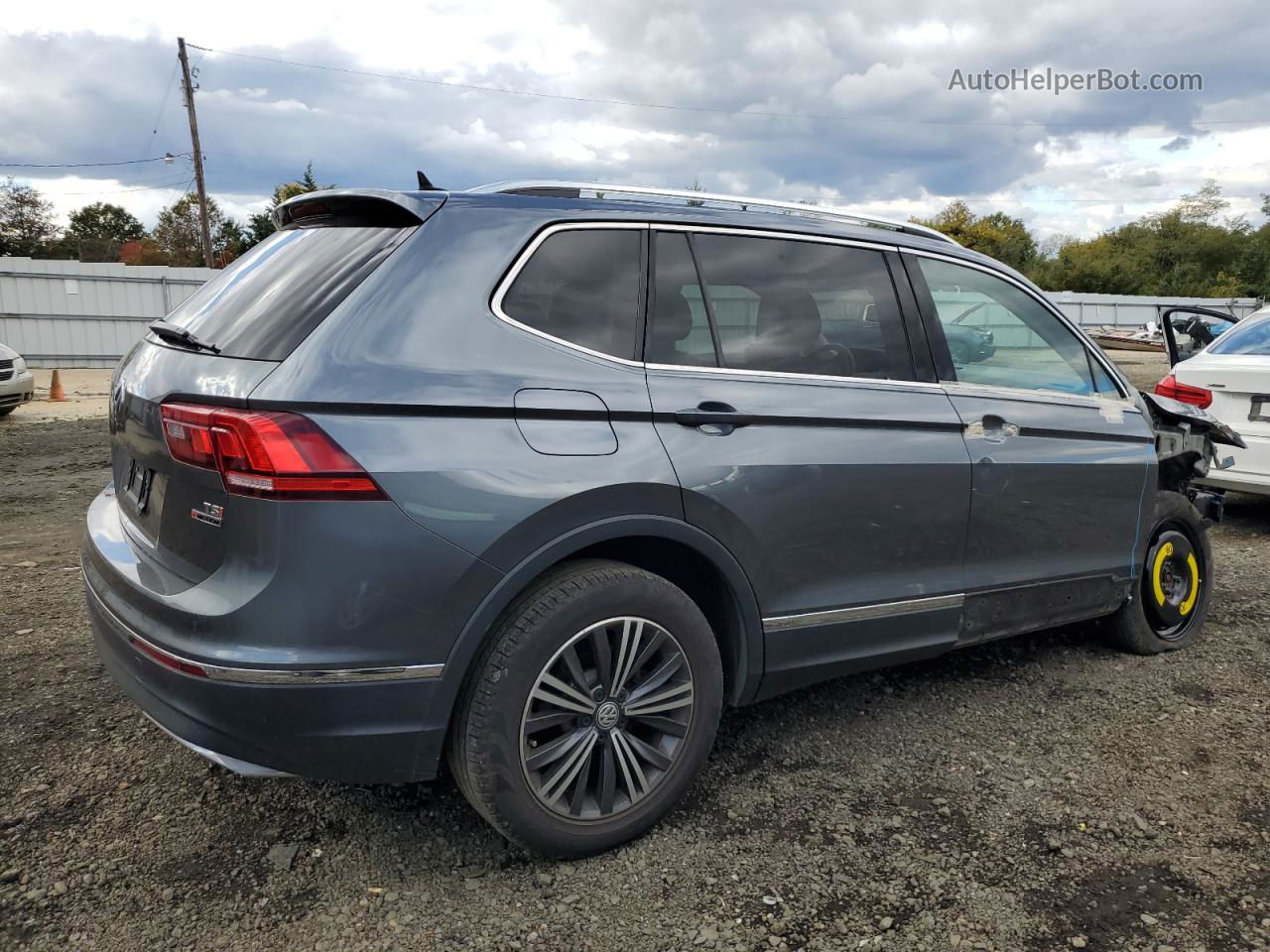 2018 Volkswagen Tiguan Se Gray vin: 3VV2B7AX7JM062342