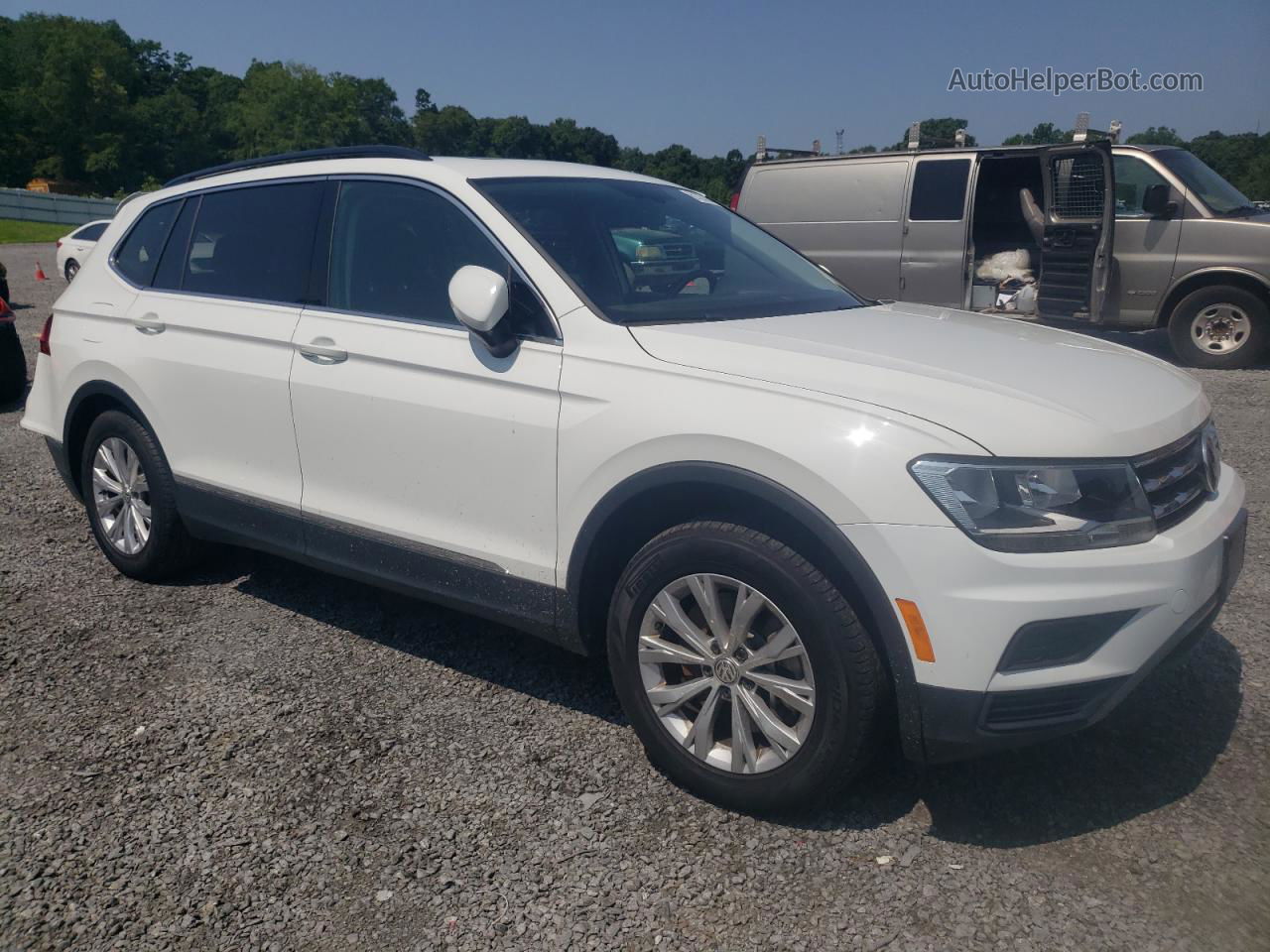 2018 Volkswagen Tiguan Se White vin: 3VV2B7AX7JM153966