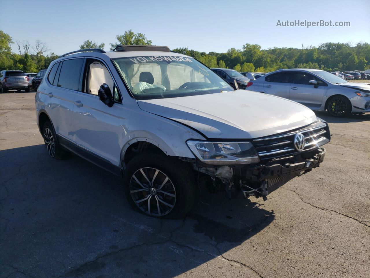 2018 Volkswagen Tiguan Se White vin: 3VV2B7AX7JM217133