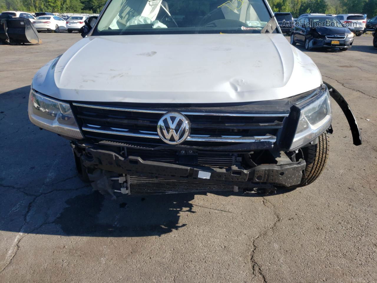 2018 Volkswagen Tiguan Se White vin: 3VV2B7AX7JM217133