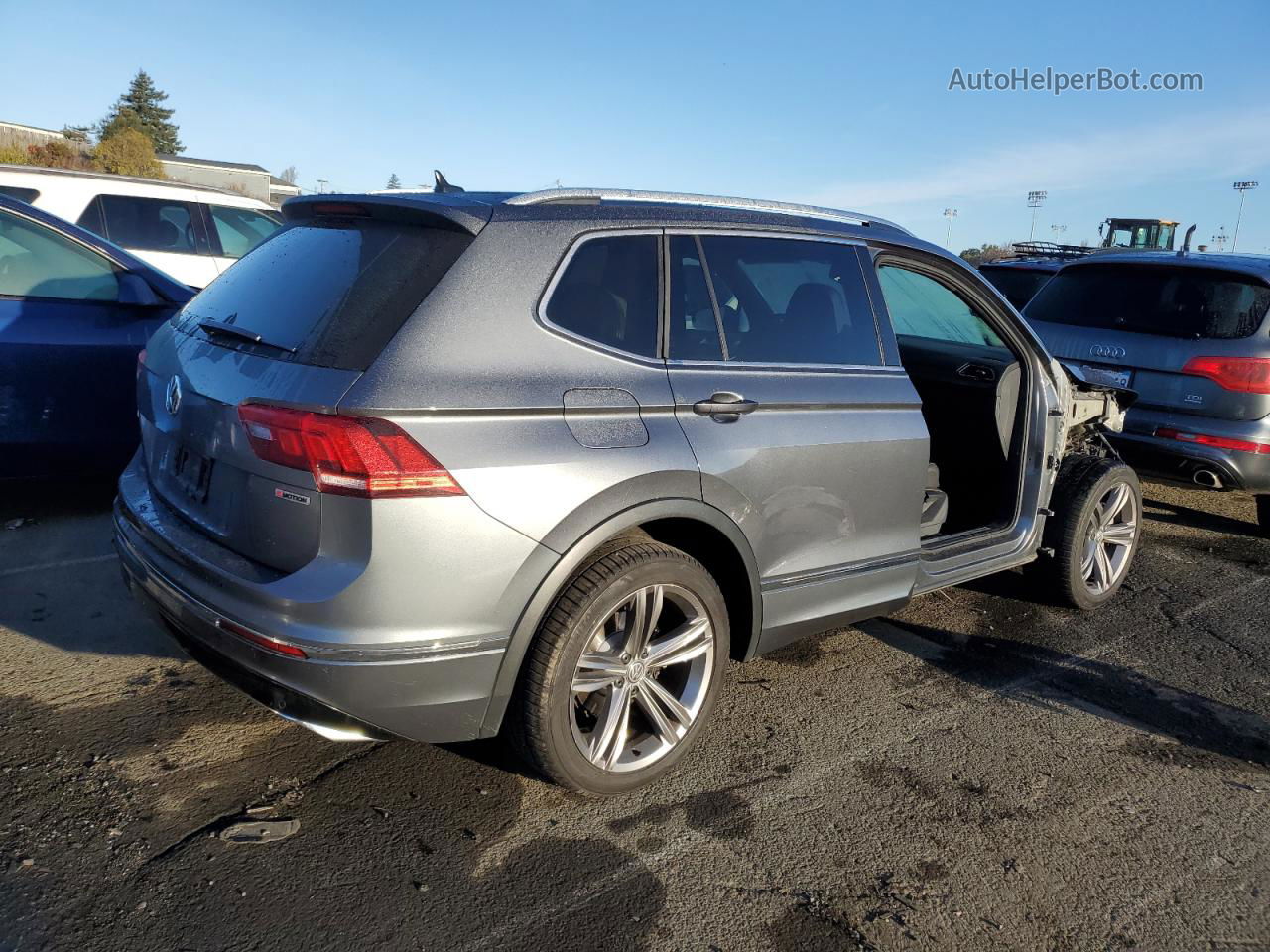 2019 Volkswagen Tiguan Se Gray vin: 3VV2B7AX7KM005303