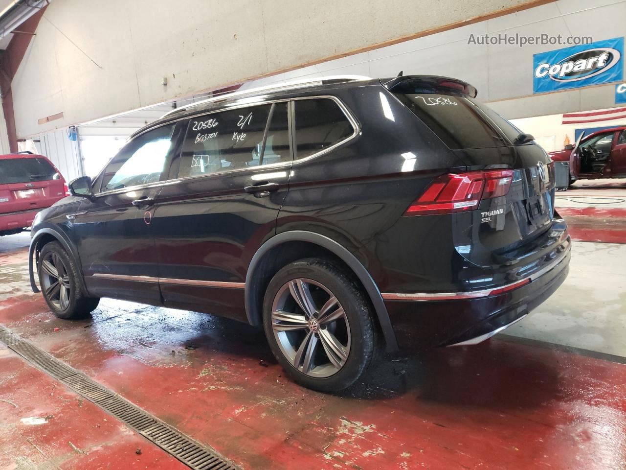 2019 Volkswagen Tiguan Se Черный vin: 3VV2B7AX7KM043484