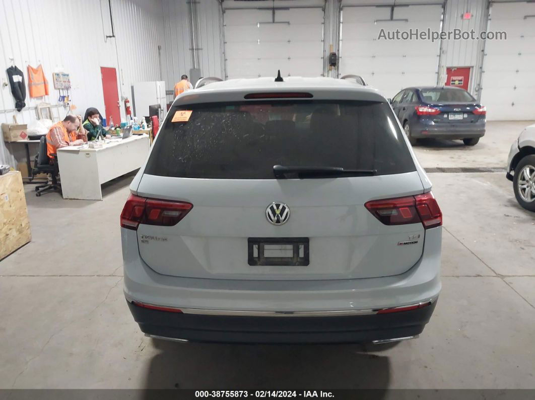 2018 Volkswagen Tiguan   Light Blue vin: 3VV2B7AX8JM018463