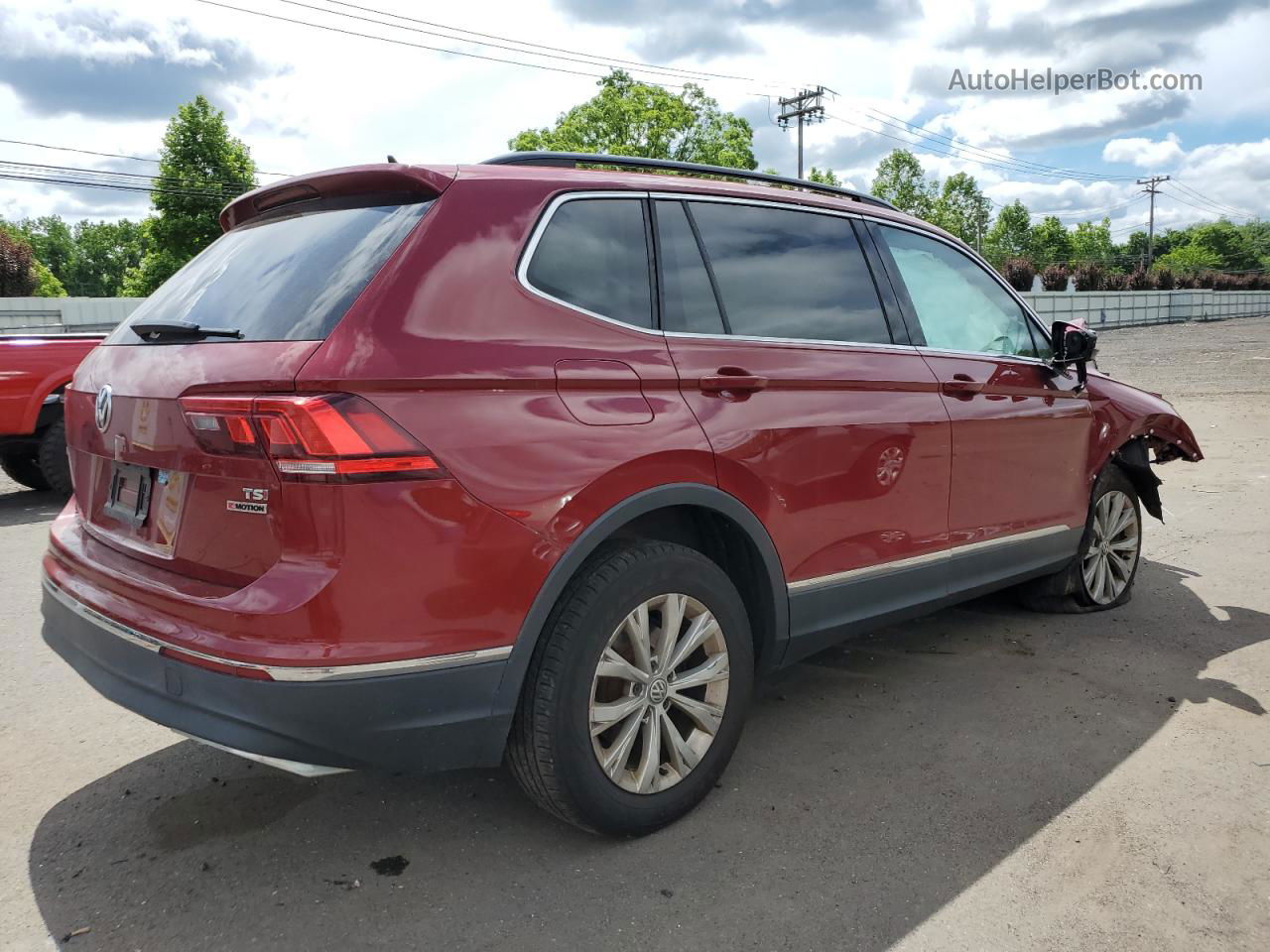 2018 Volkswagen Tiguan Se Red vin: 3VV2B7AX8JM040057