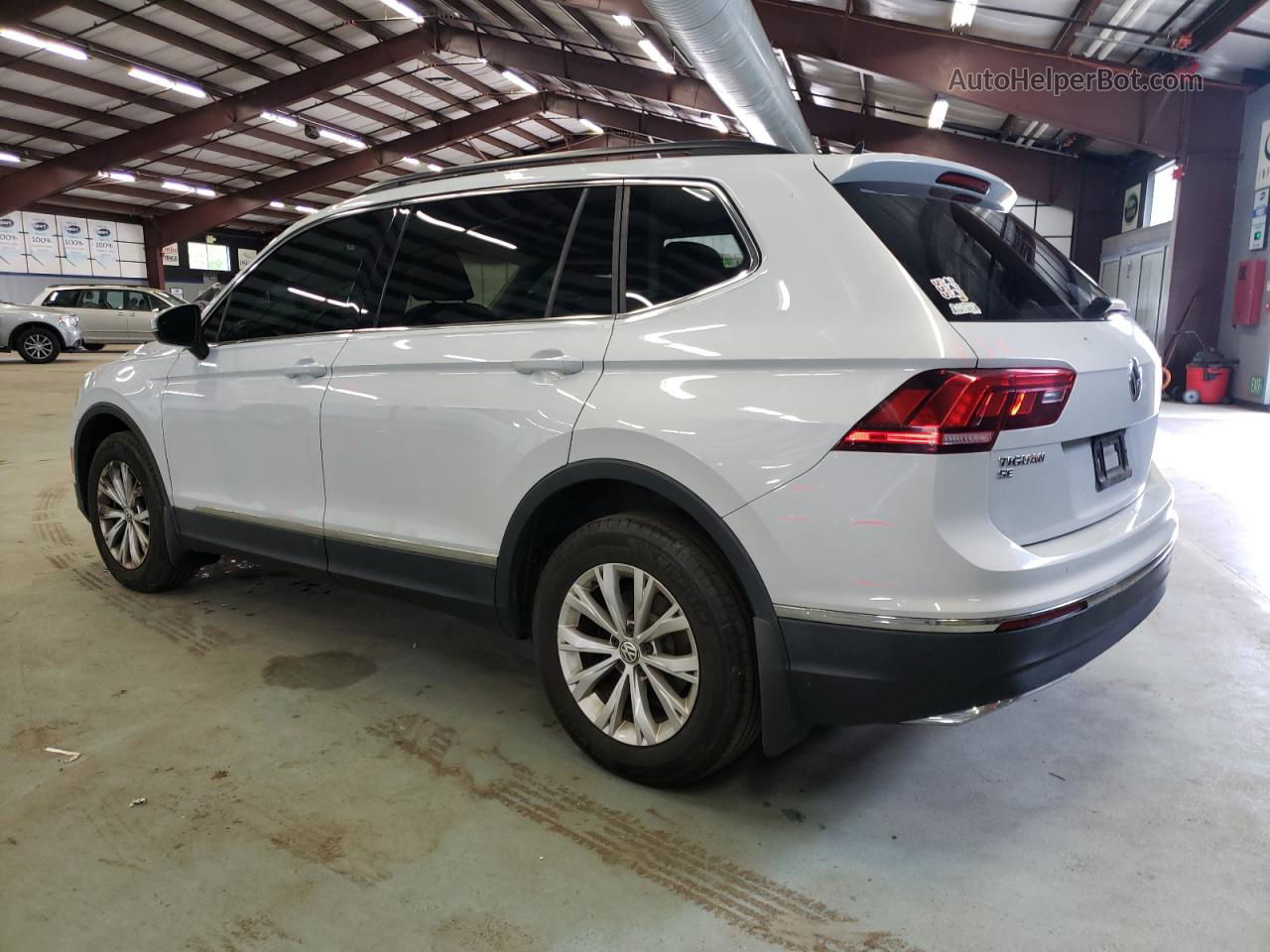 2018 Volkswagen Tiguan Se White vin: 3VV2B7AX8JM124573