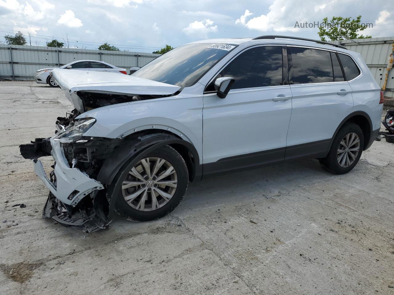 2019 Volkswagen Tiguan Se Gray vin: 3VV2B7AX8KM068863