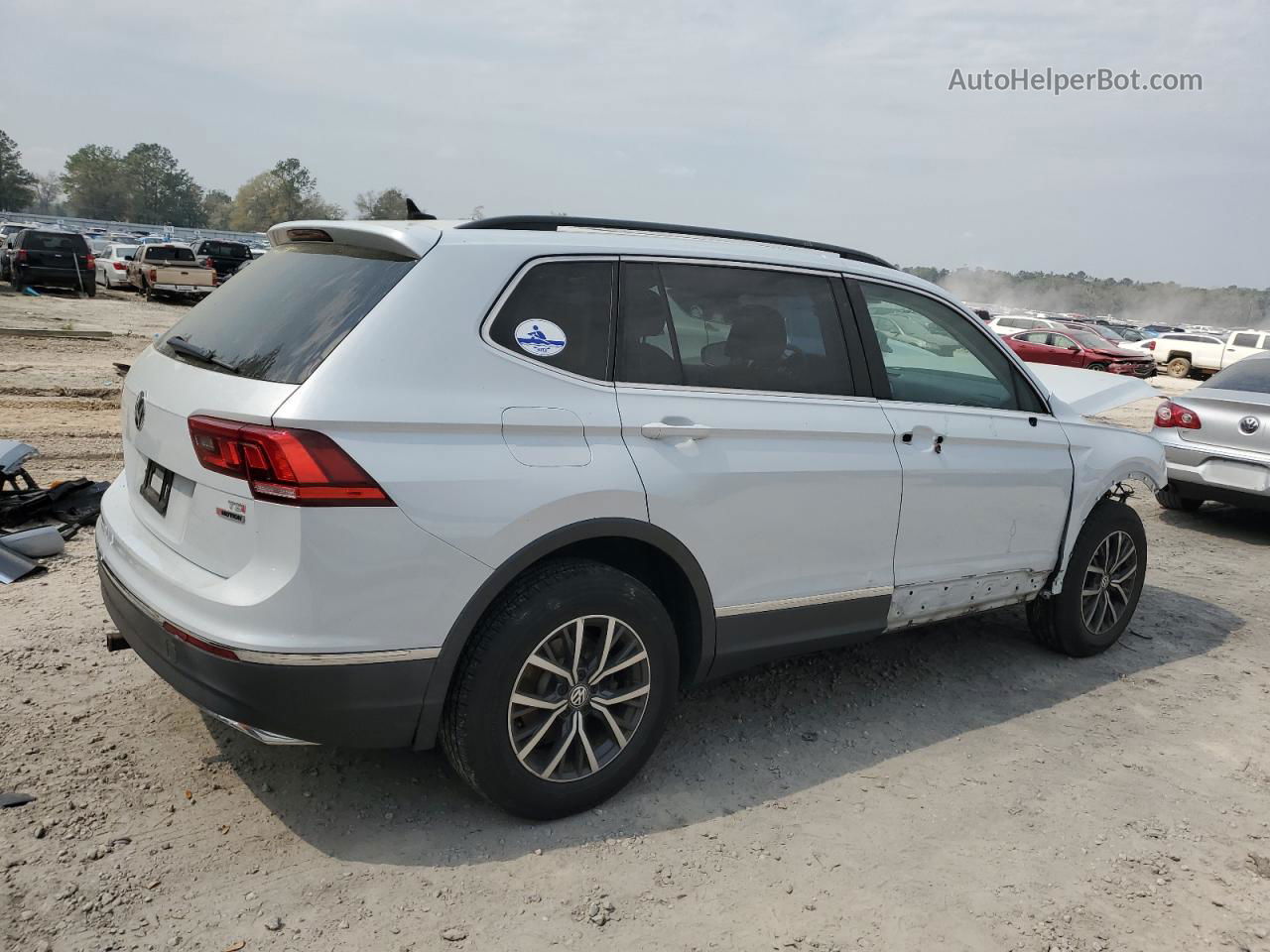 2018 Volkswagen Tiguan Se Белый vin: 3VV2B7AX9JM197290