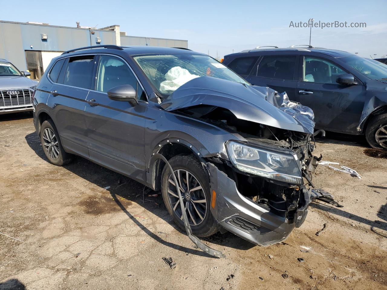 2019 Volkswagen Tiguan Se Серый vin: 3VV2B7AX9KM194231