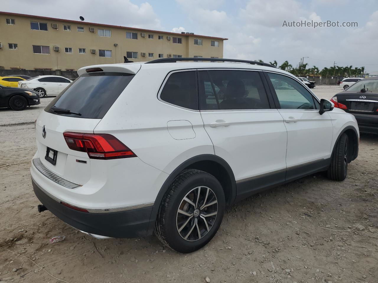 2021 Volkswagen Tiguan Se White vin: 3VV2B7AX9MM082676