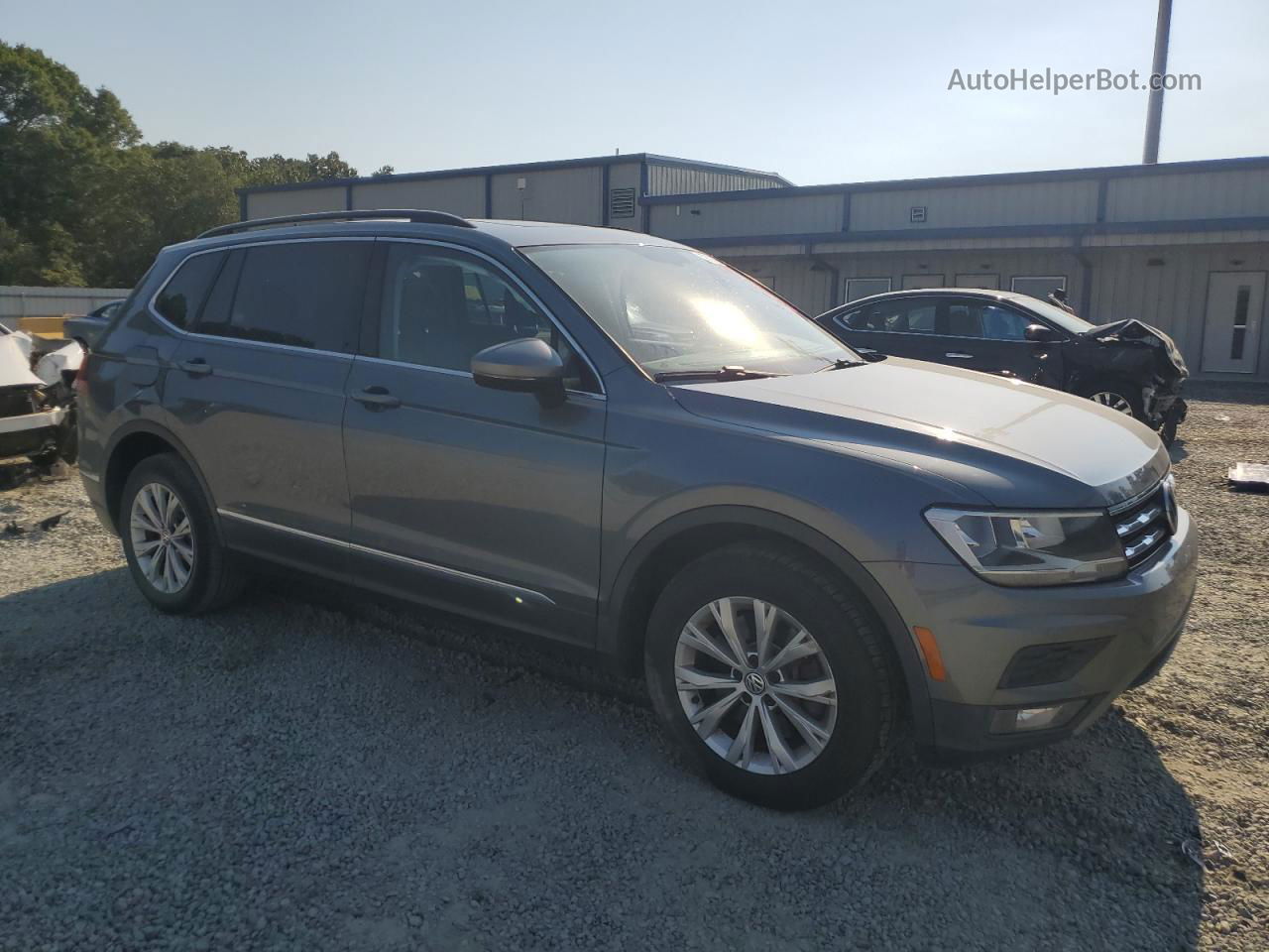 2018 Volkswagen Tiguan Se Gray vin: 3VV2B7AXXJM024779