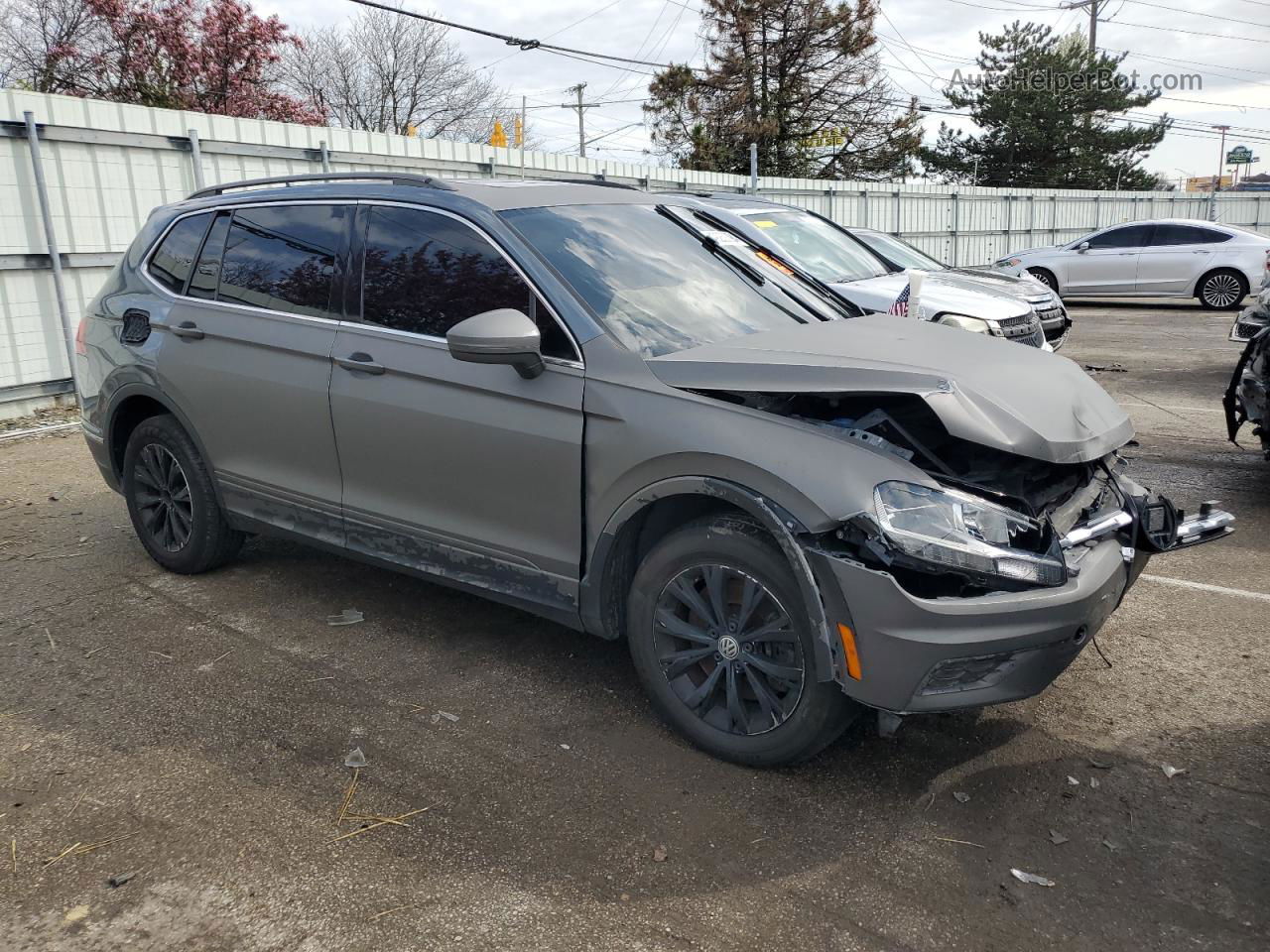 2018 Volkswagen Tiguan Se Серый vin: 3VV2B7AXXJM103515