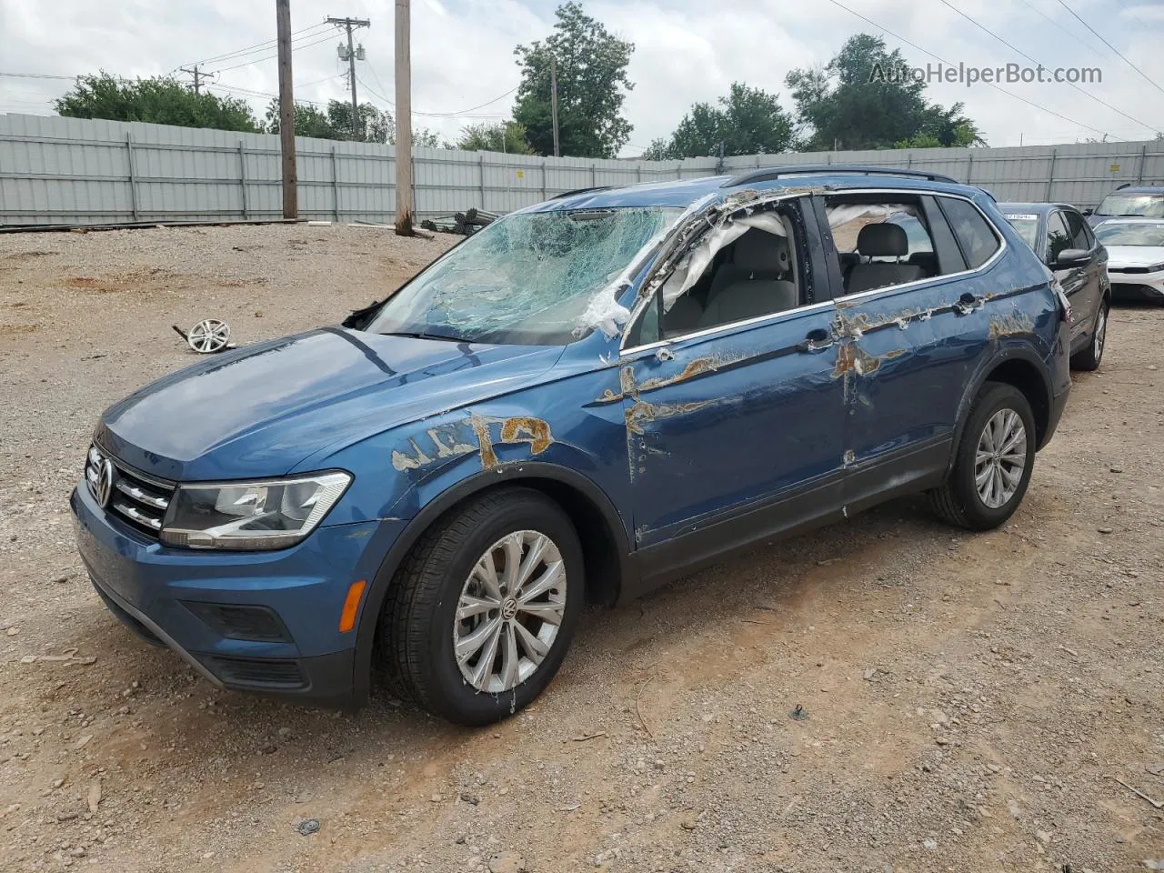 2019 Volkswagen Tiguan Se Blue vin: 3VV2B7AXXKM053359