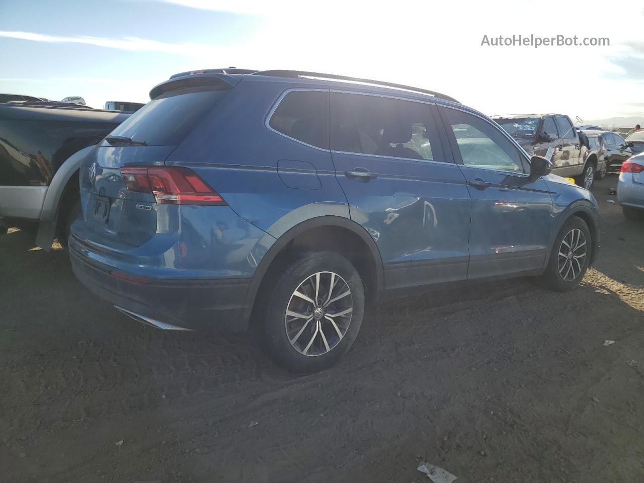 2019 Volkswagen Tiguan Se Blue vin: 3VV2B7AXXKM069531