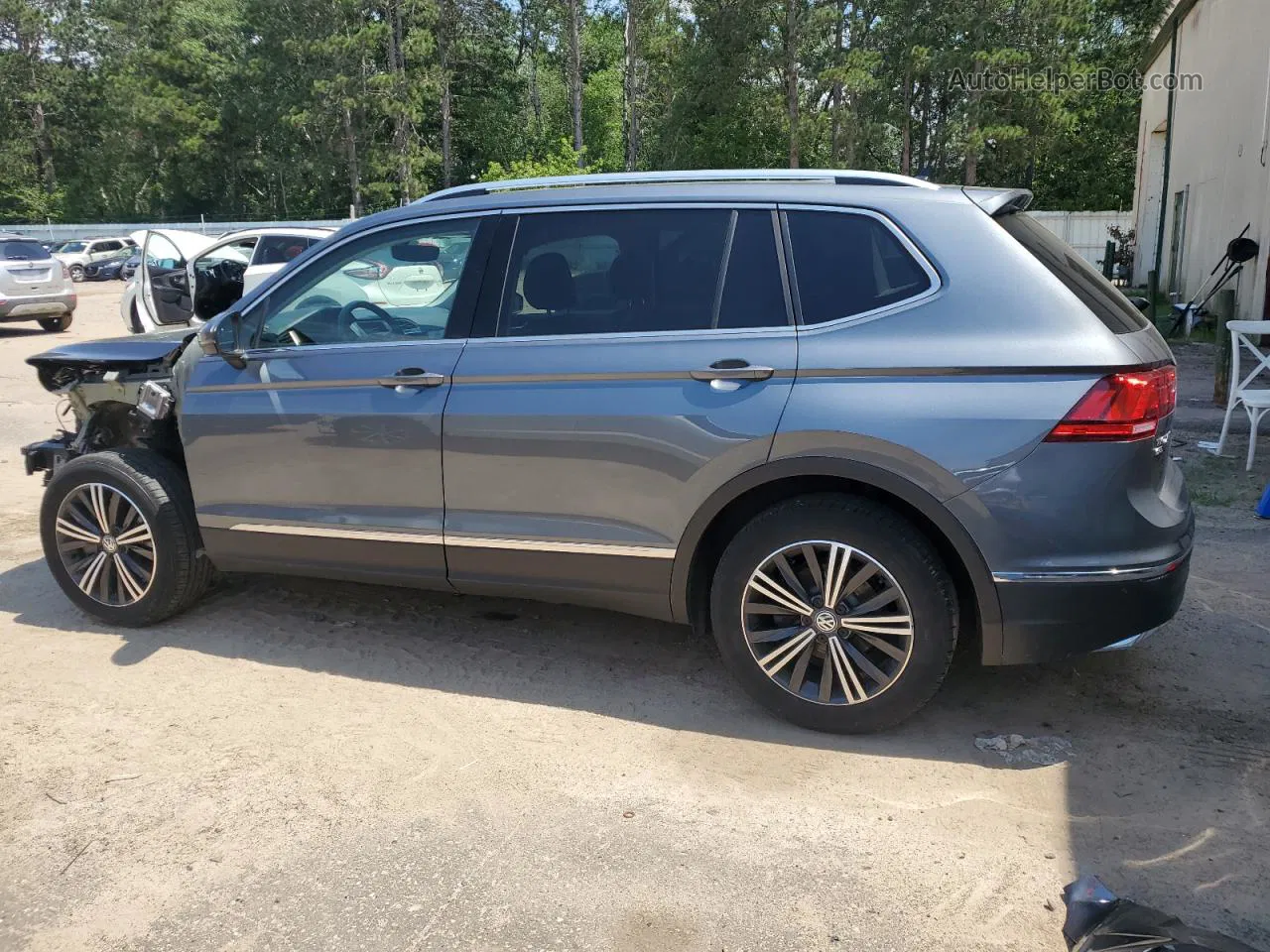 2019 Volkswagen Tiguan Se Серый vin: 3VV2B7AXXKM074650