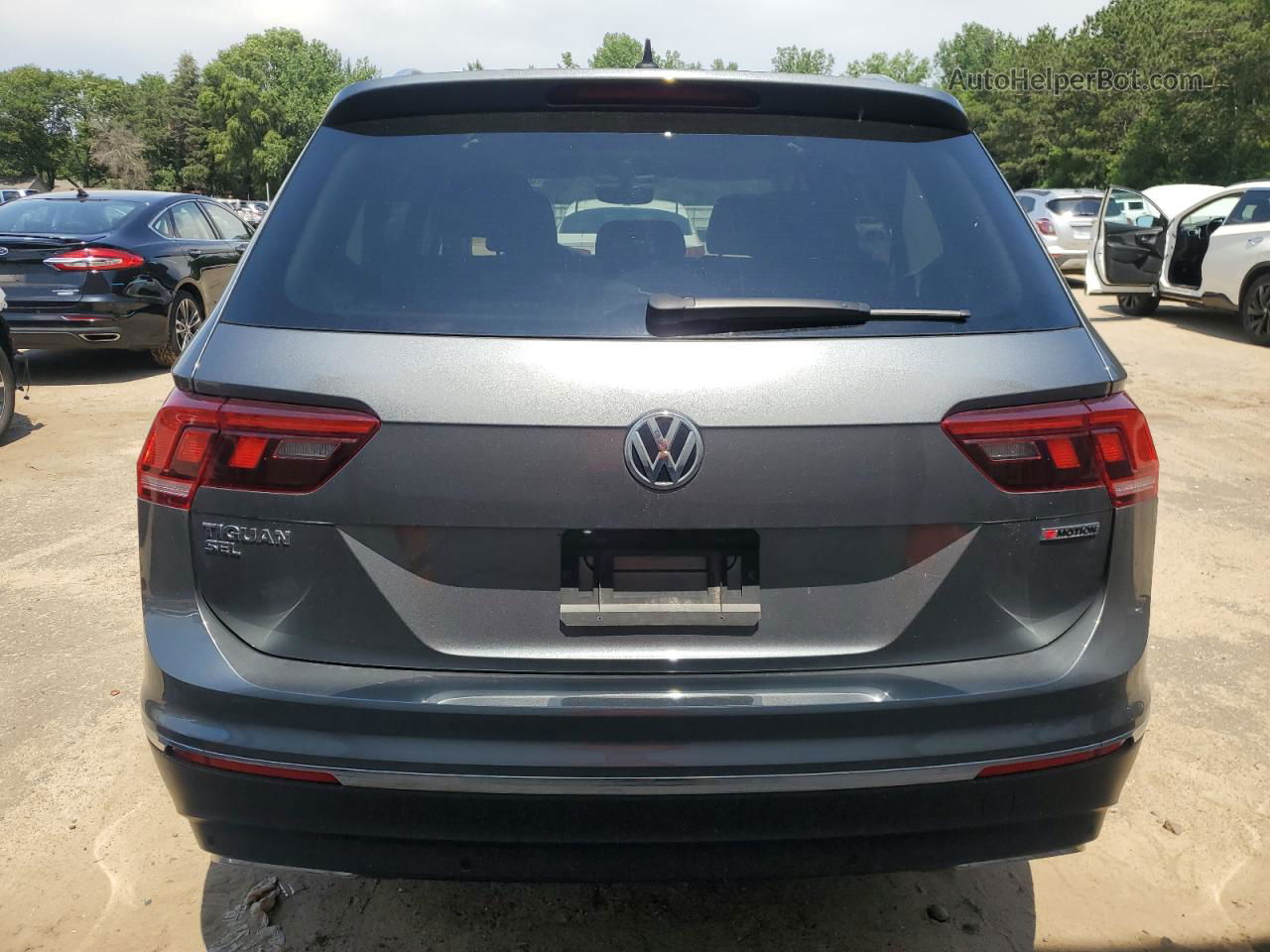 2019 Volkswagen Tiguan Se Серый vin: 3VV2B7AXXKM074650