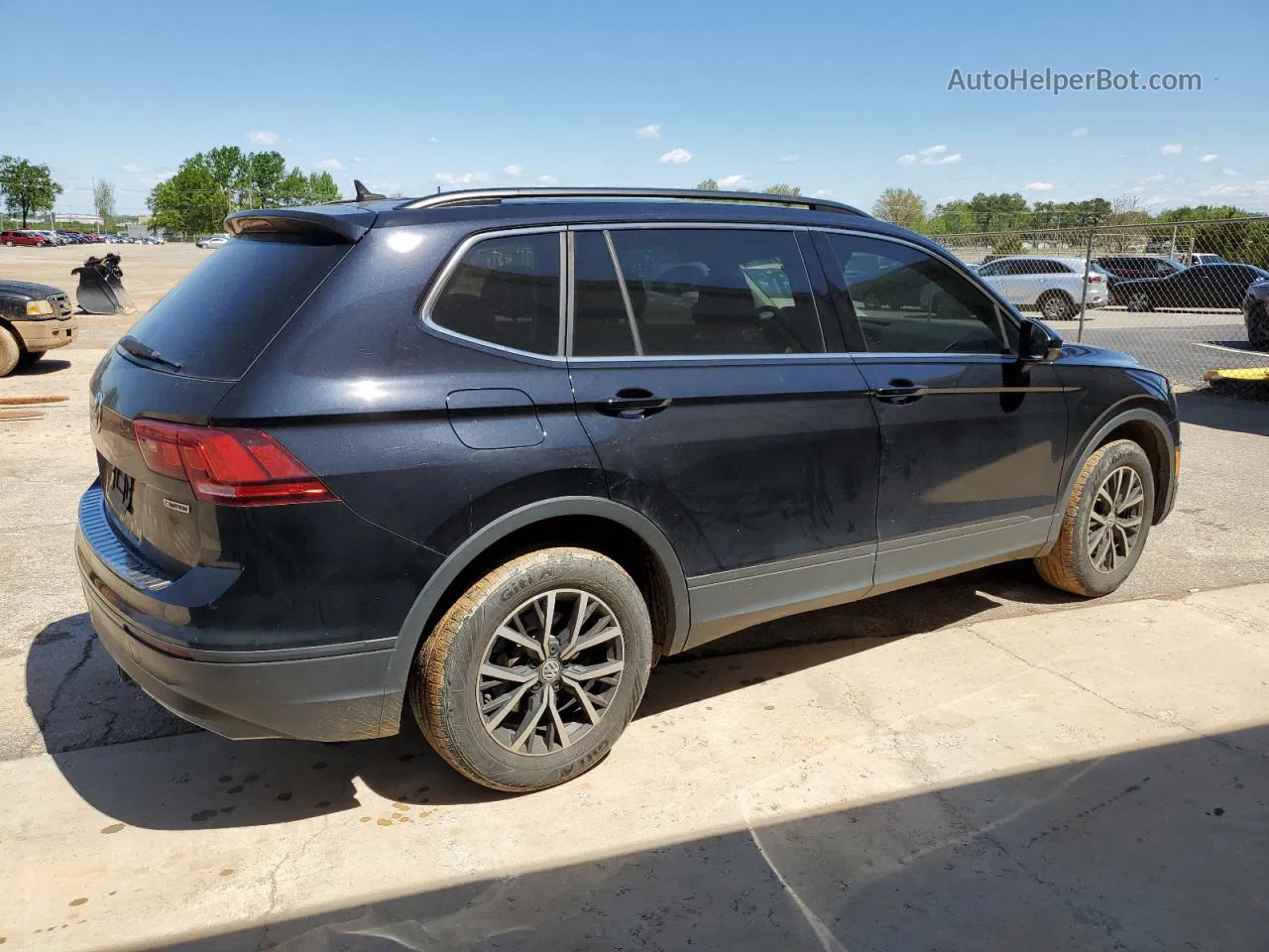 2019 Volkswagen Tiguan Se Черный vin: 3VV2B7AXXKM185943