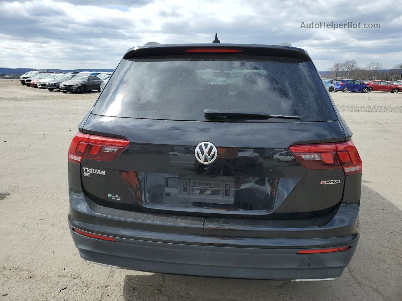 2019 Volkswagen Tiguan Se Black vin: 3VV2B7AXXKM191693