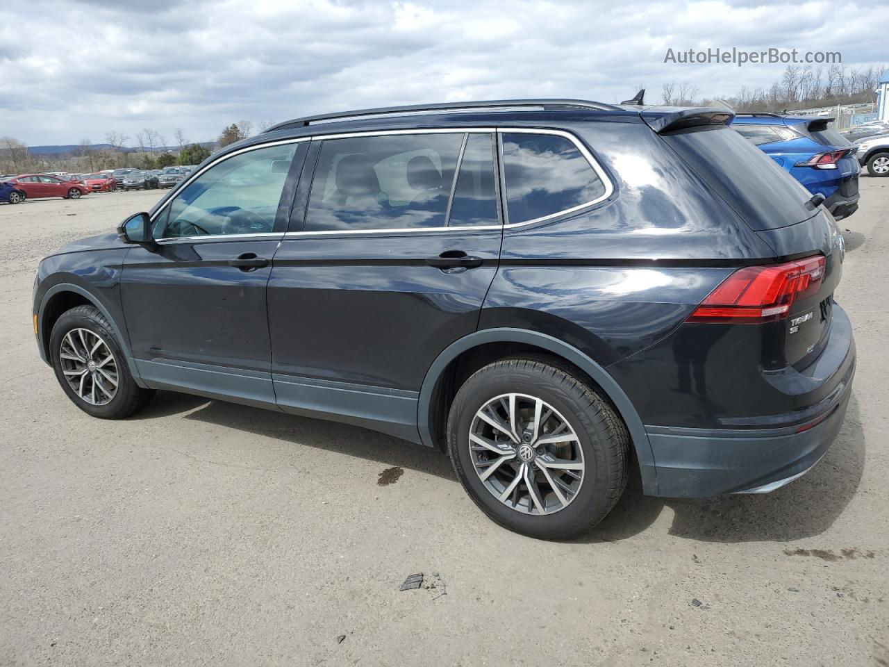 2019 Volkswagen Tiguan Se Black vin: 3VV2B7AXXKM191693