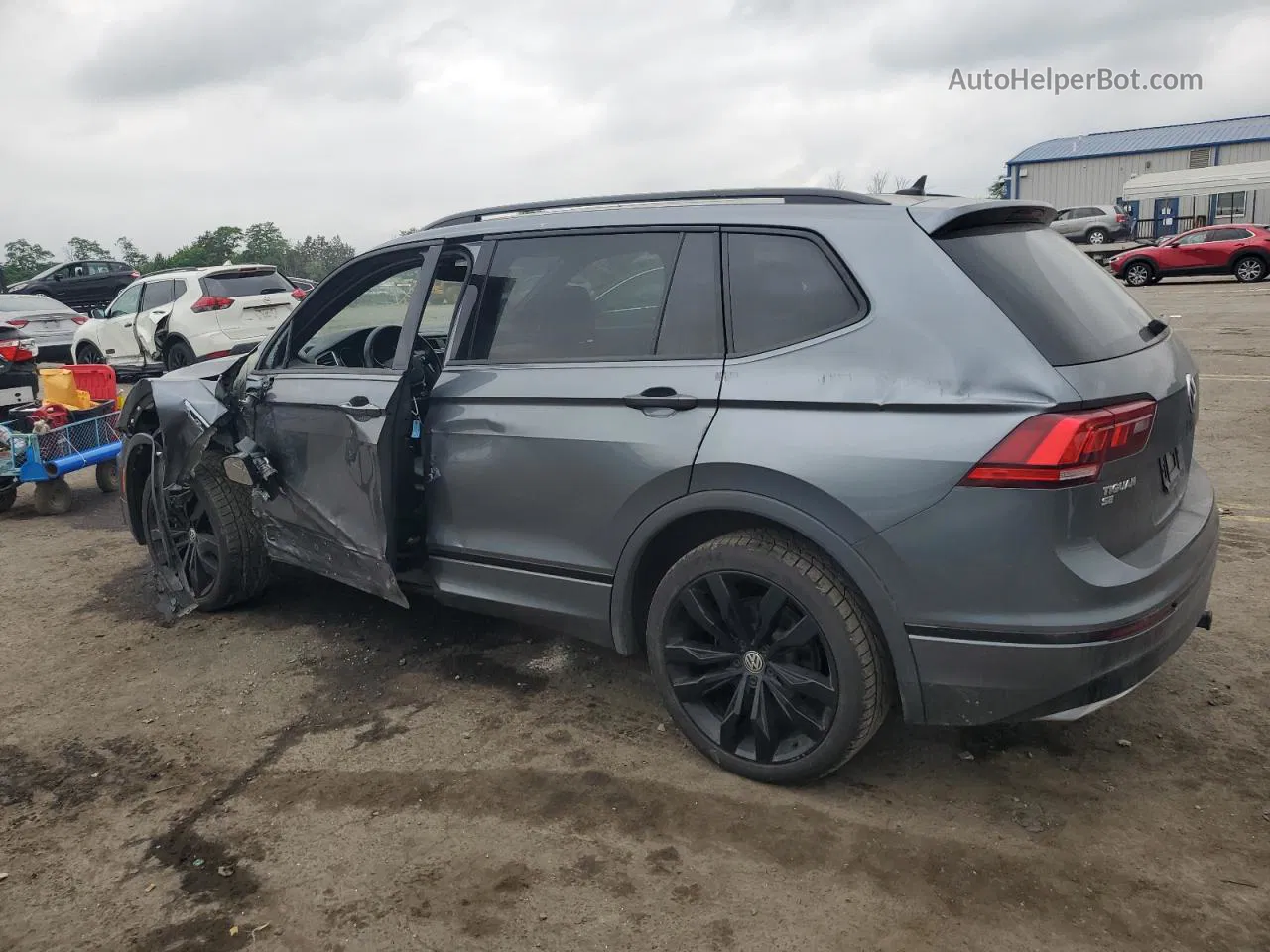 2021 Volkswagen Tiguan Se Серый vin: 3VV2B7AXXMM151004