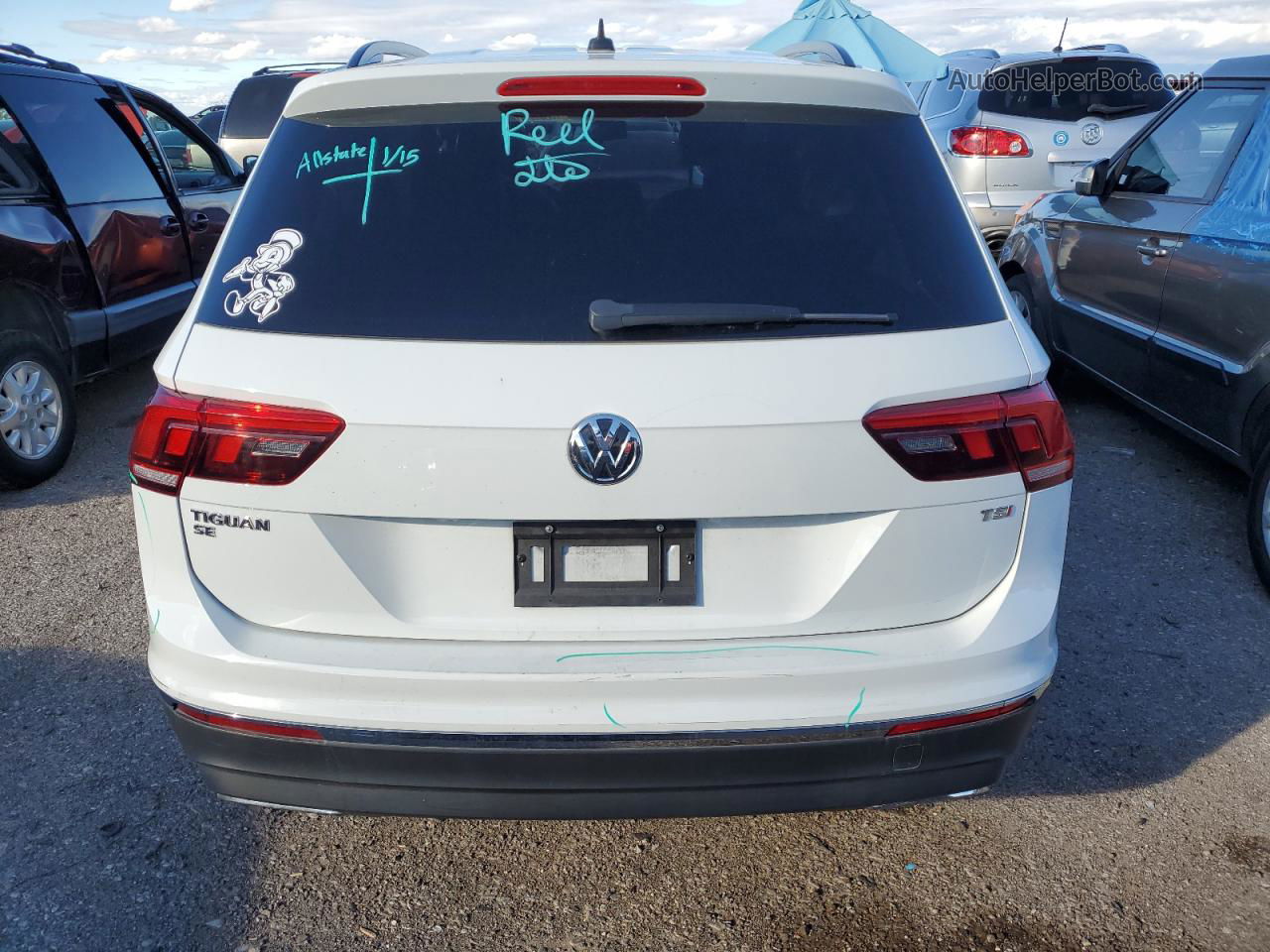 2018 Volkswagen Tiguan Se Белый vin: 3VV3B7AX0JM001791