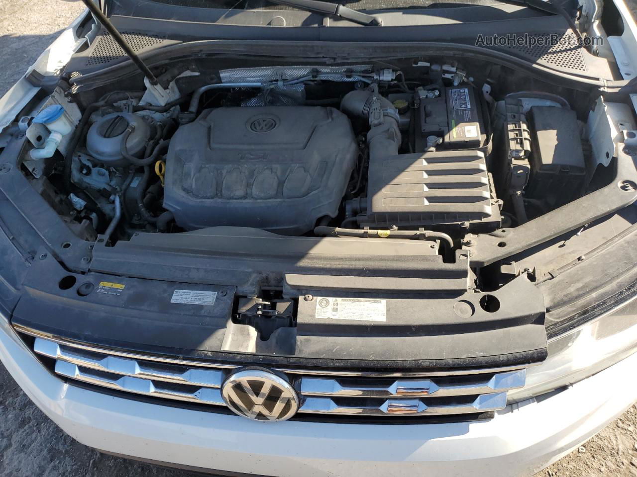 2018 Volkswagen Tiguan Se Белый vin: 3VV3B7AX0JM002679