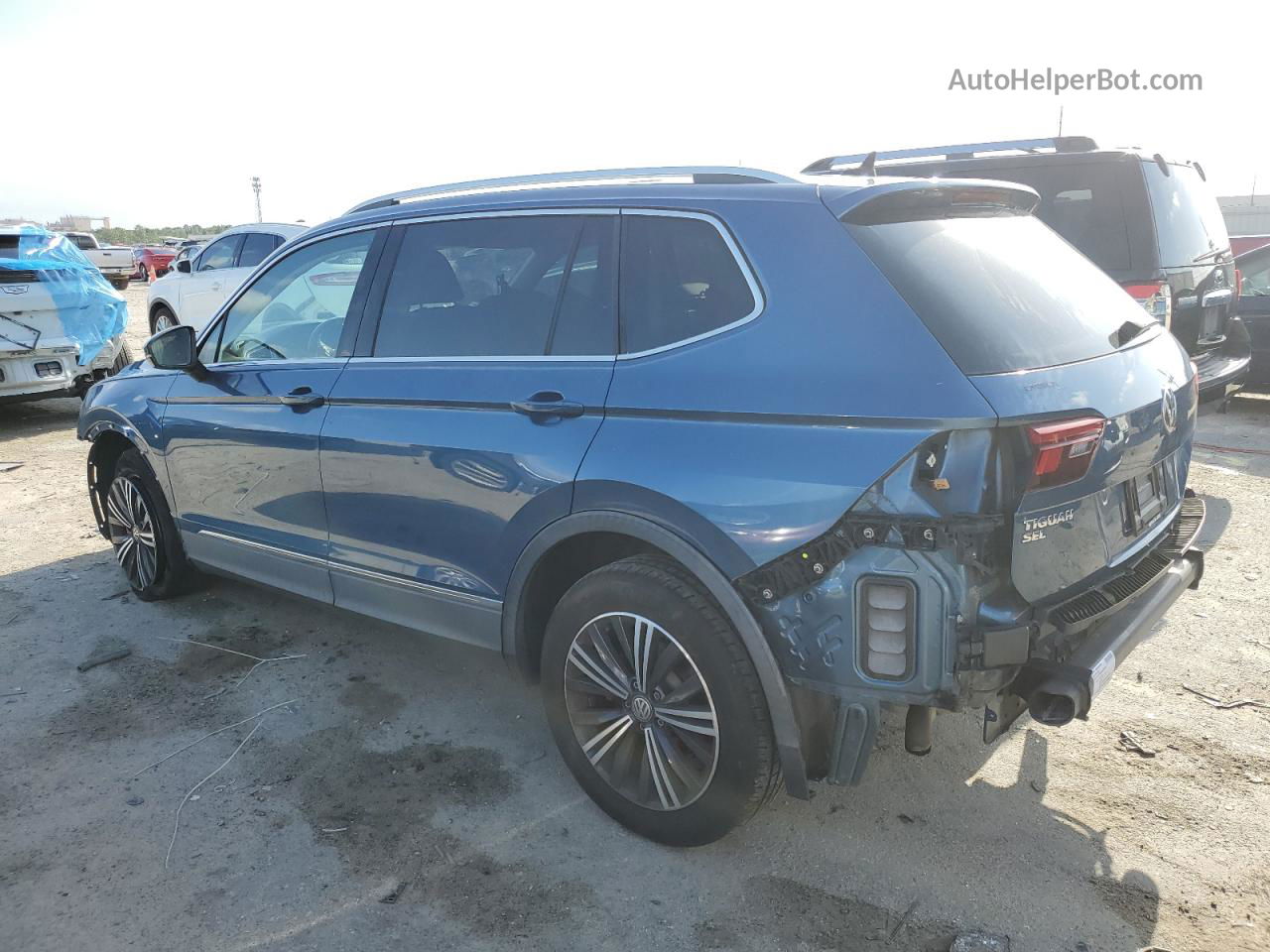 2018 Volkswagen Tiguan Se Blue vin: 3VV3B7AX0JM016095