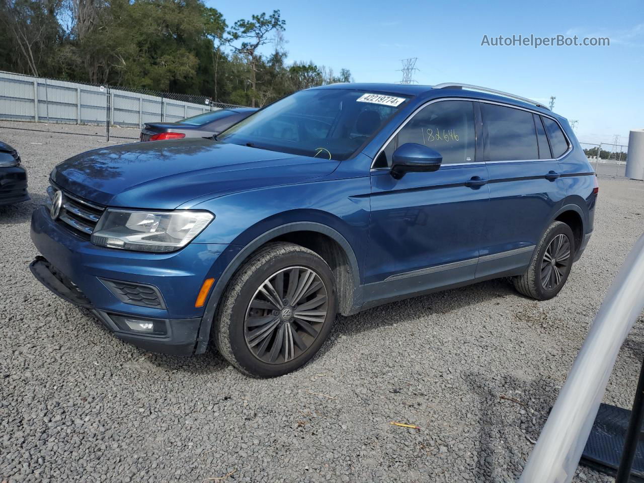 2018 Volkswagen Tiguan Se Blue vin: 3VV3B7AX0JM065474