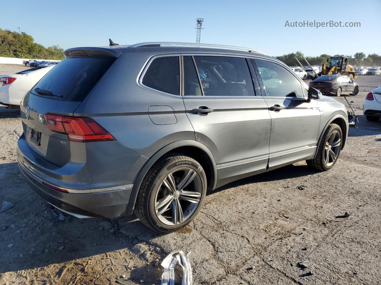 2018 Volkswagen Tiguan Se Gray vin: 3VV3B7AX0JM172606