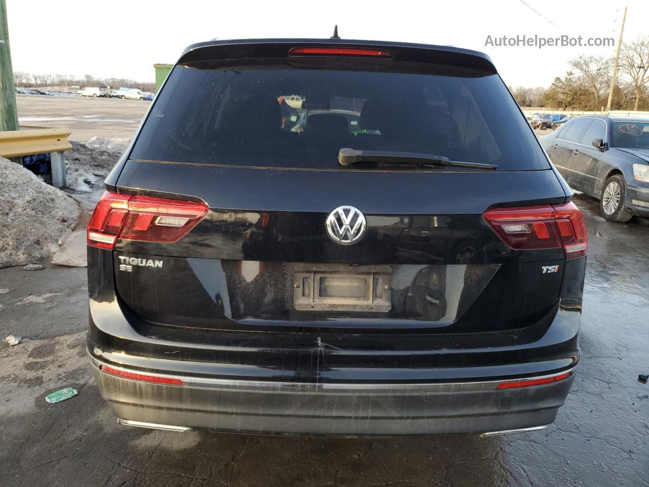 2018 Volkswagen Tiguan Se Black vin: 3VV3B7AX0JM213672