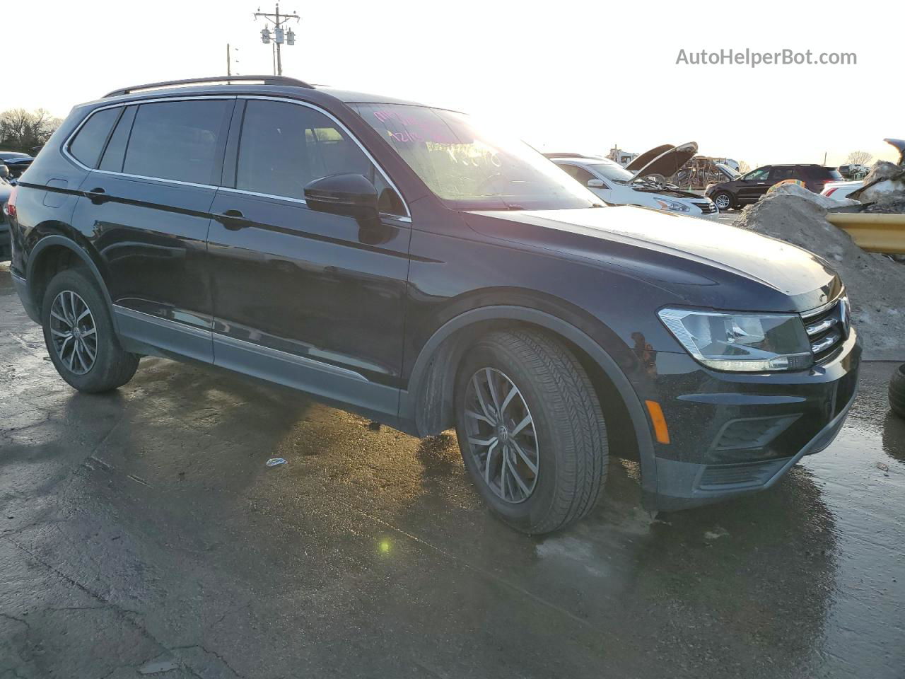 2018 Volkswagen Tiguan Se Black vin: 3VV3B7AX0JM213672